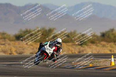 media/Dec-09-2023-SoCal Trackdays (Sat) [[76a8ac2686]]/Turn 15 Set 1 (230pm)/